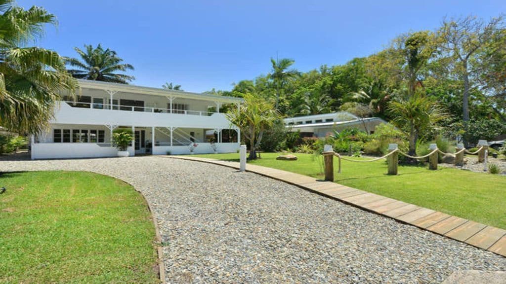 Jamaica Beach House, Near the Beach. A Magical Home you Will Fall in Love With!