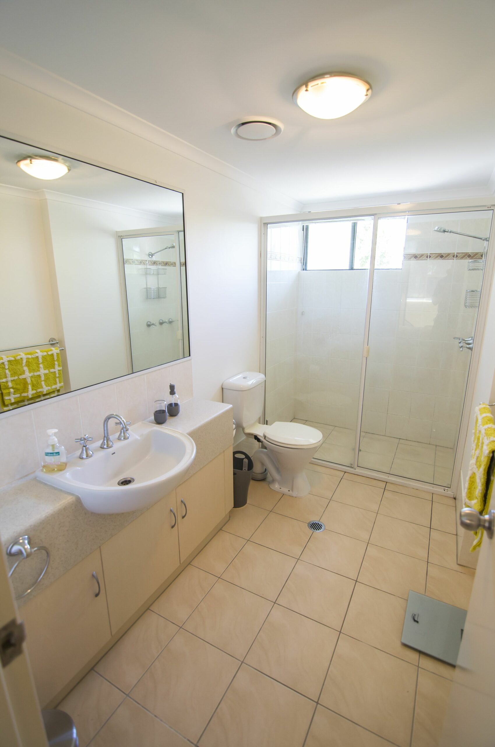 2 Bedroom / 2 Bathroom Apartment / Cairns Central
