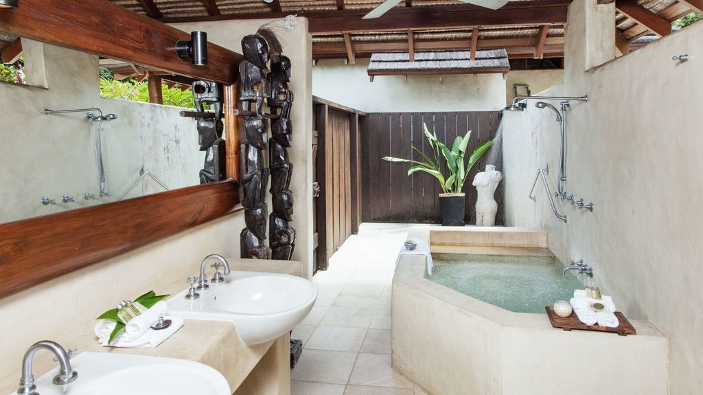 Bali Hai - secluded but close to amenities