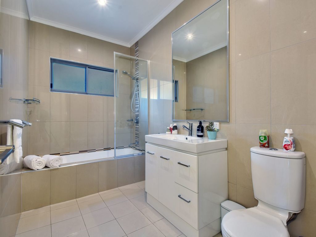 Darwin City Lights Large House With Jacuzzi Central City Location Newly Furnished Stunning Design