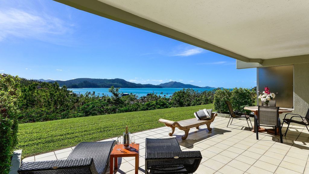 Poinciana 009 – Hamilton Island