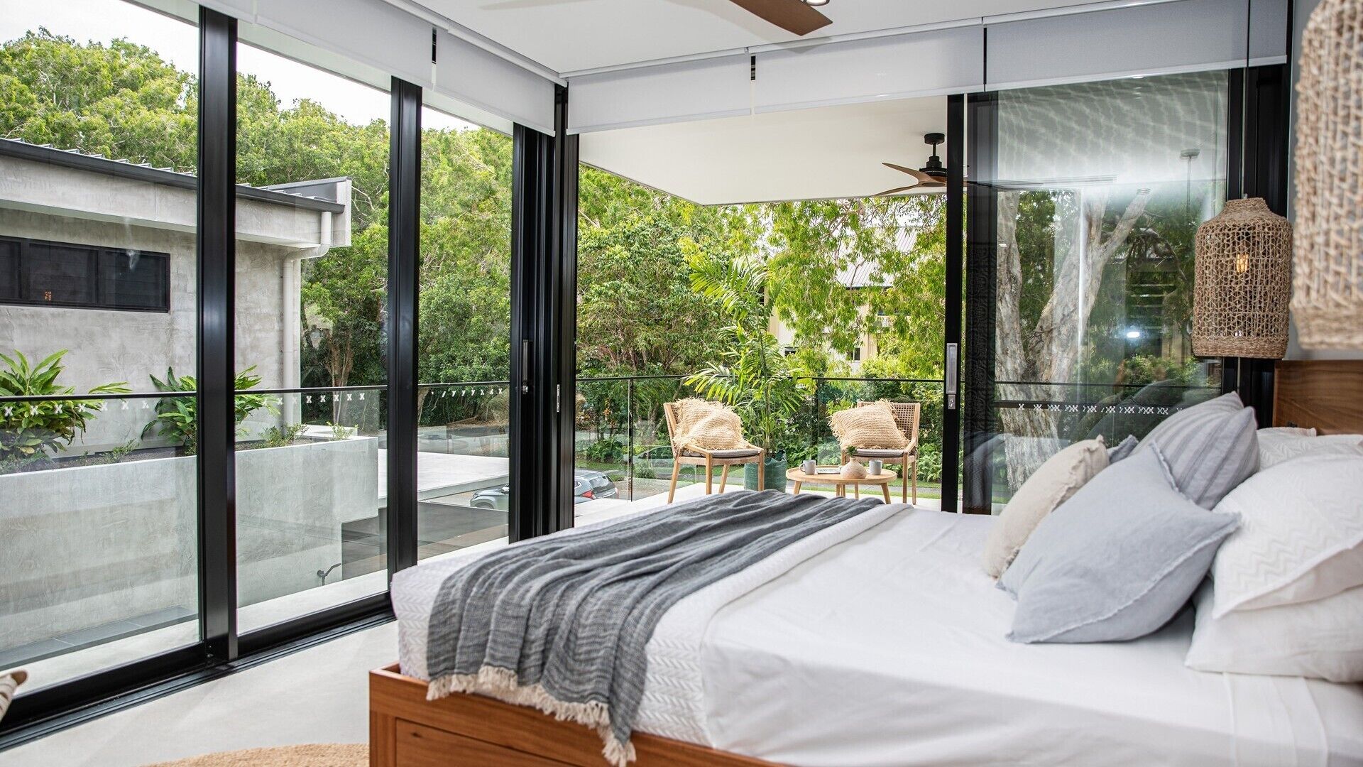 Azure Port Douglas - Luxurious and Modern