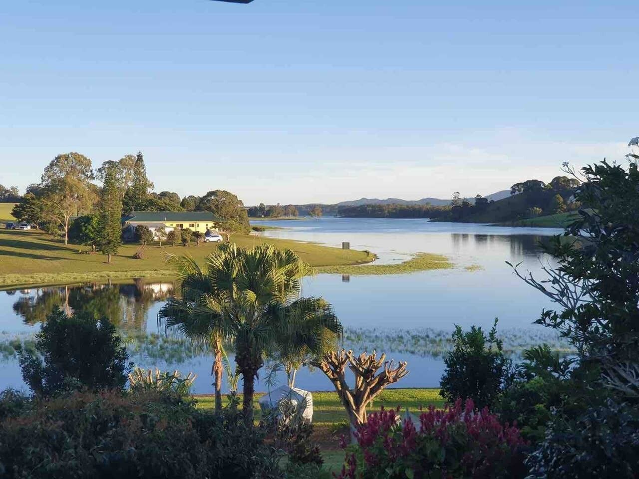 Welcome to Lakeside, Yungaburra With the Lake Literally at Your Doorstep