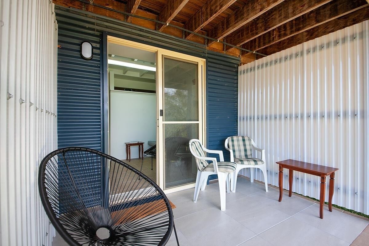 Beautifully Located Apartment, Seconds to the Bush, Minutes From the Beach