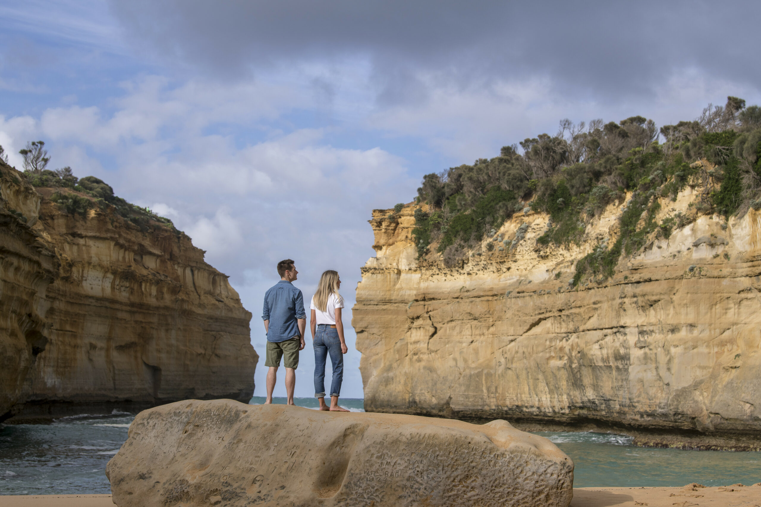 Autopia Tours: Great Ocean Road 2 Day (Basic Dorm Share)