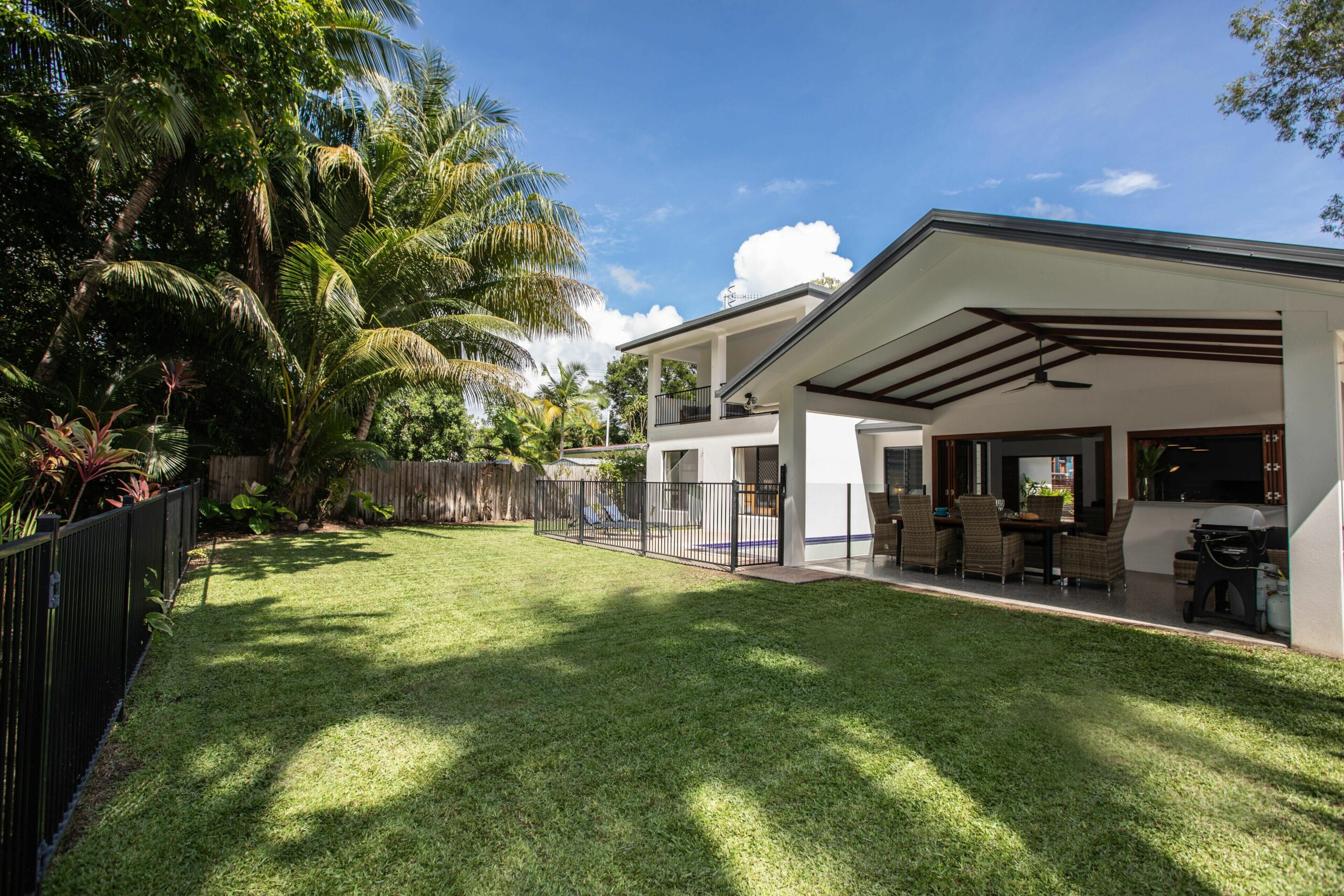 Cowrie Beach House Port Douglas