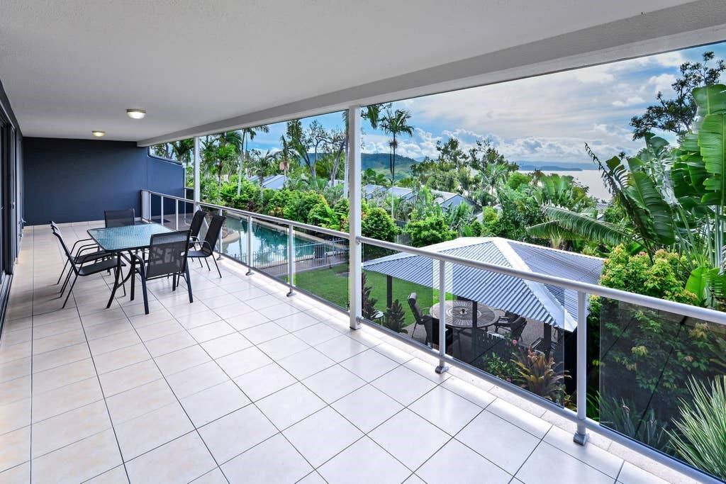 Blue Water Views 9 - Seaview Apartment on Hamilton Island