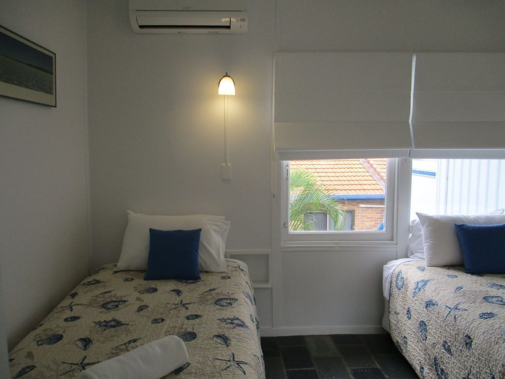 Caversham Unit 2 - Arcadia, QLD