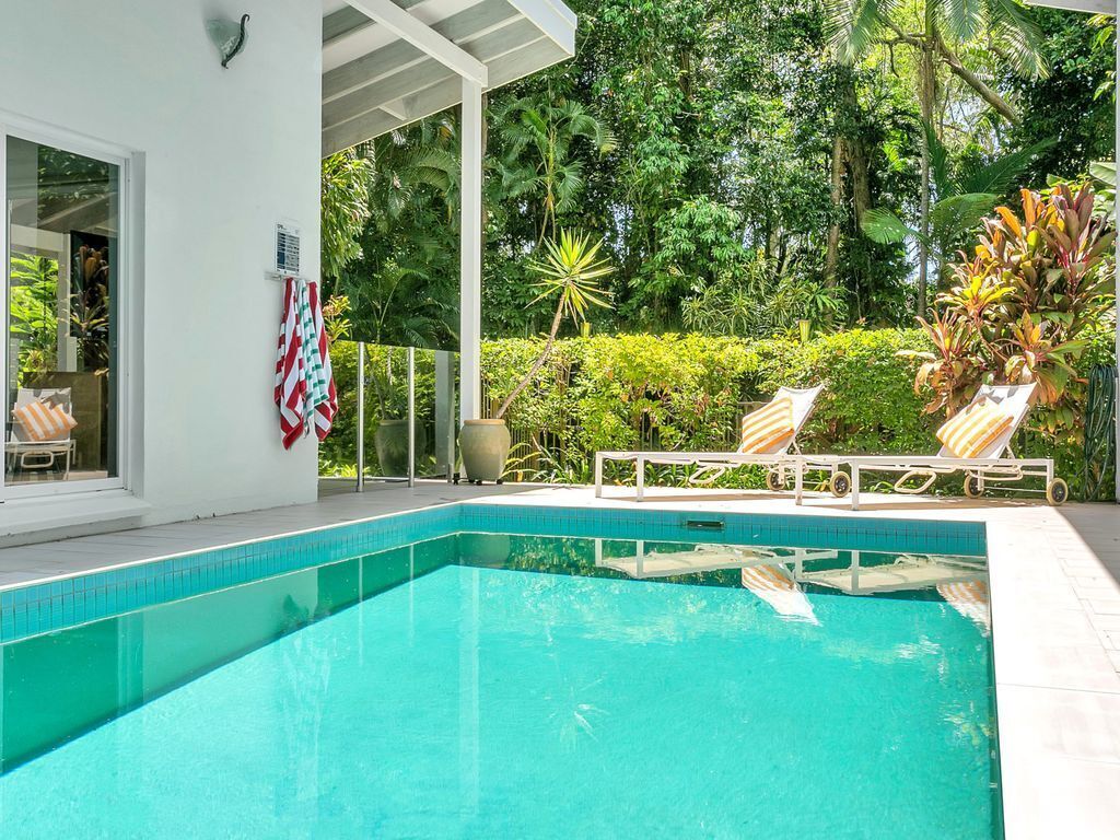 Pavilions in the Palms Heated Pool Short Path To Beach Five Bedrooms Sleeps 14