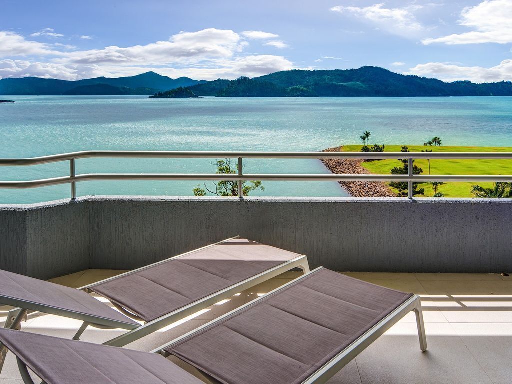 Frangipani 207 - Beachfront Apartment on Hamilton Island