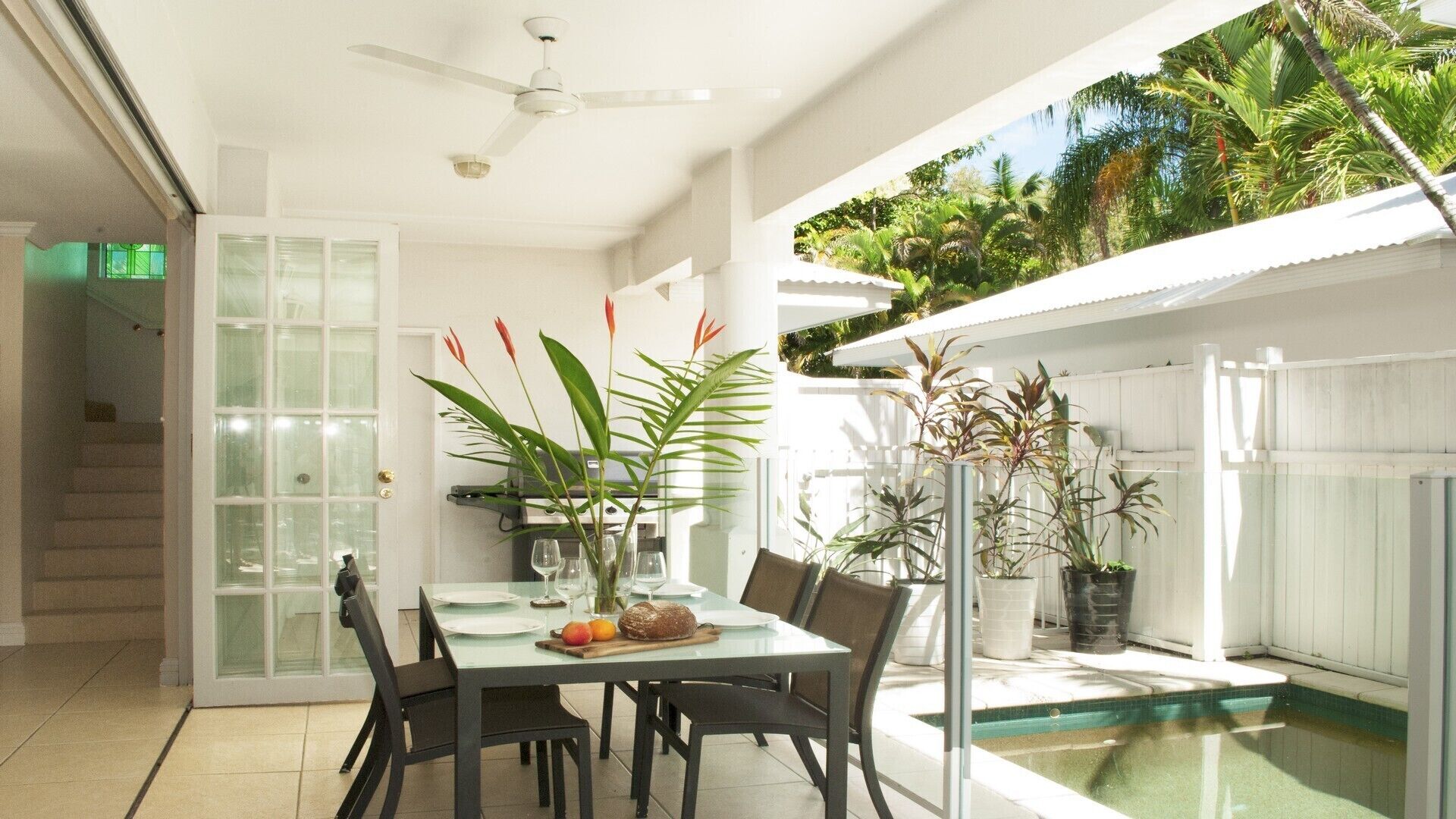 Port Douglas Paradise - Beach Villa