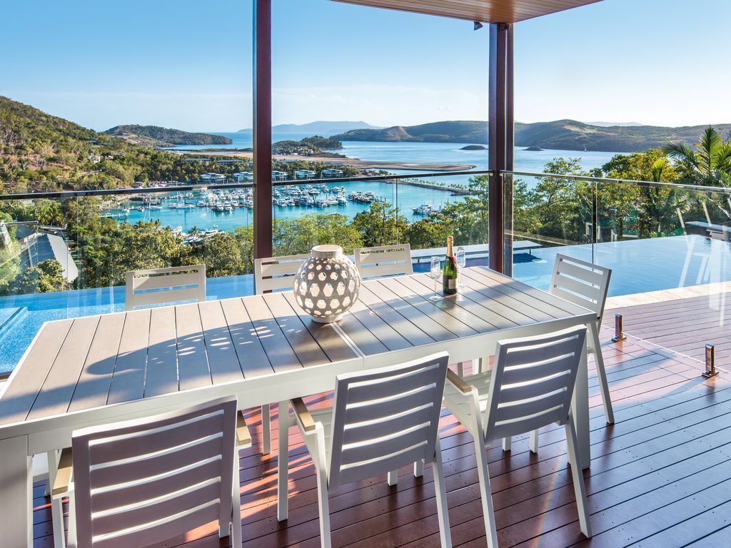 Southwinds - Stunning 7 Bedroom House on Hamilton Island