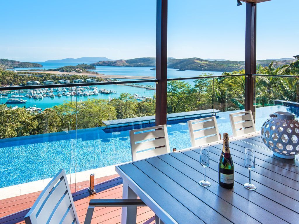 Southwinds - Stunning 7 Bedroom House on Hamilton Island