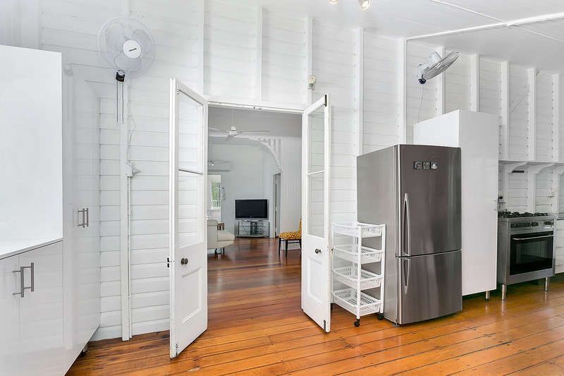Queensland Living - Two Bedroom Queenslander House