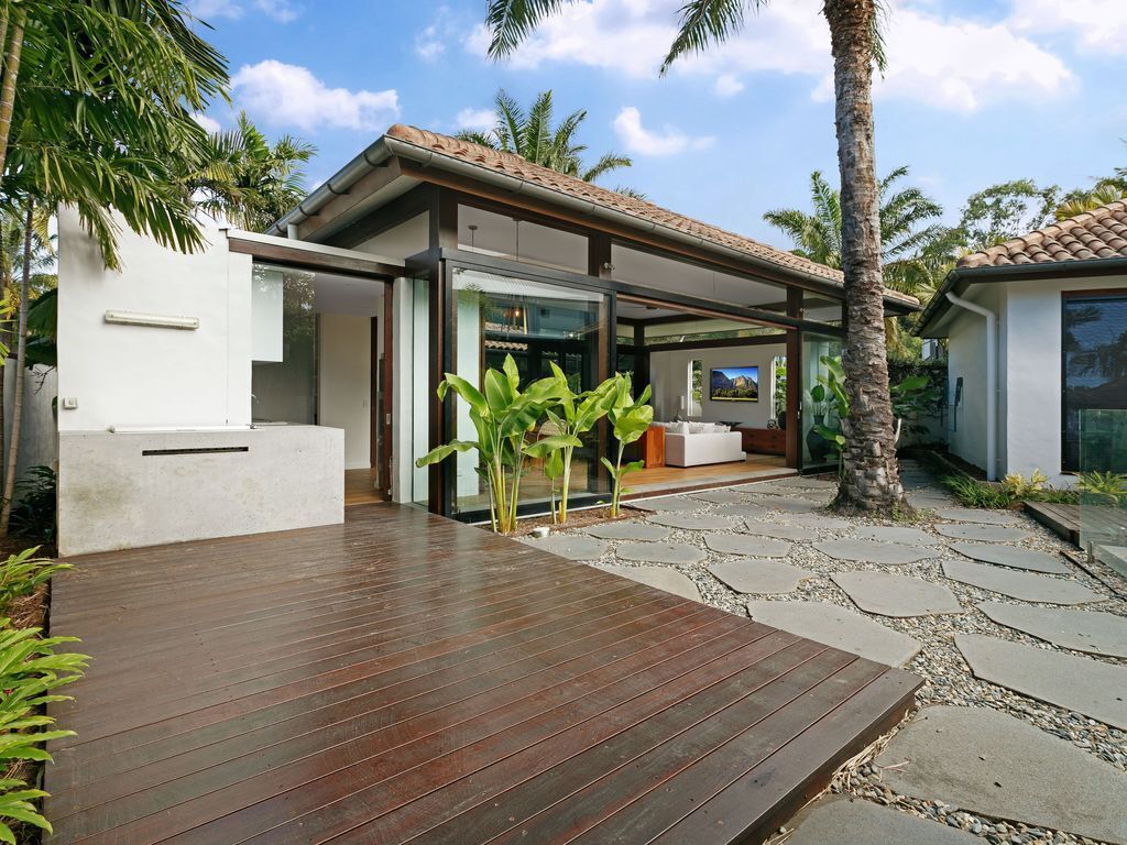 Balinese Style Luxury Accommodation in Popular Palm Cove