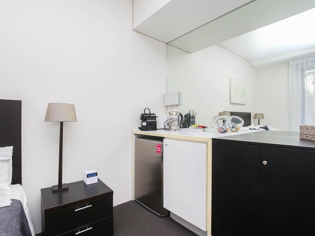 Privately Owned Hotel Room by Cairns Marina 222