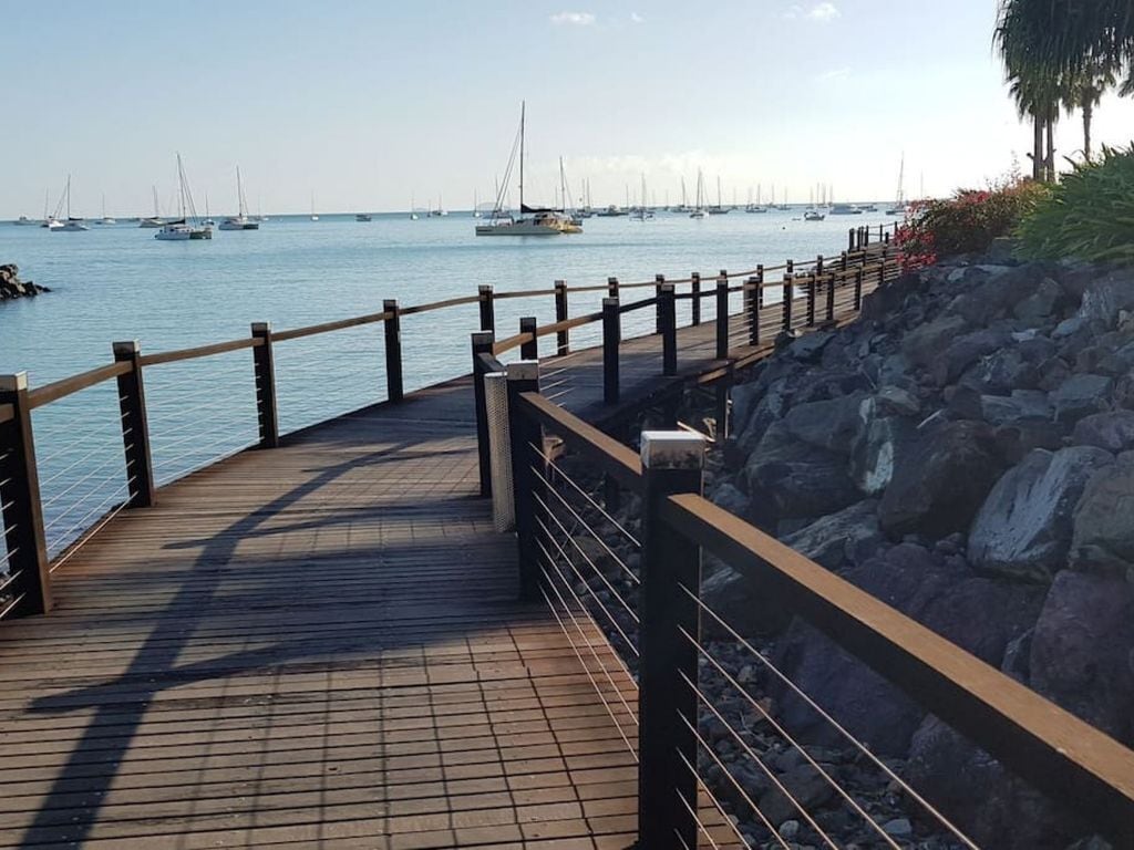 Daydreaming Airlie Beach Water Views & Moments to Boardwalk