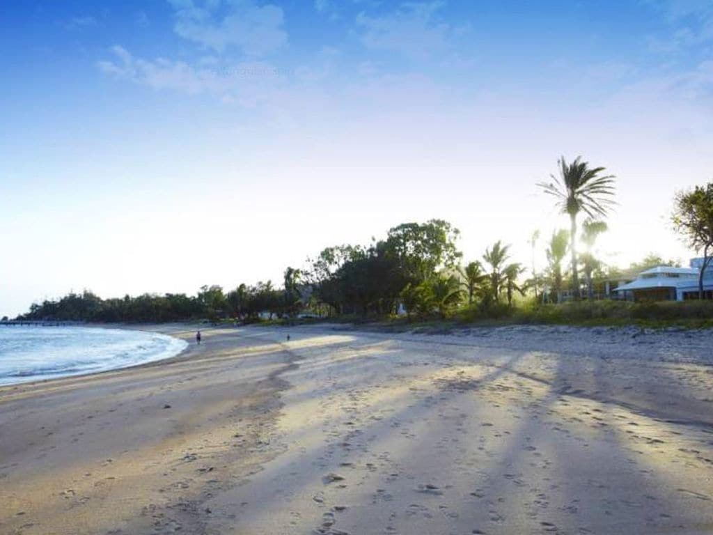 Beached on Magnetic - Picnic Bay, QLD