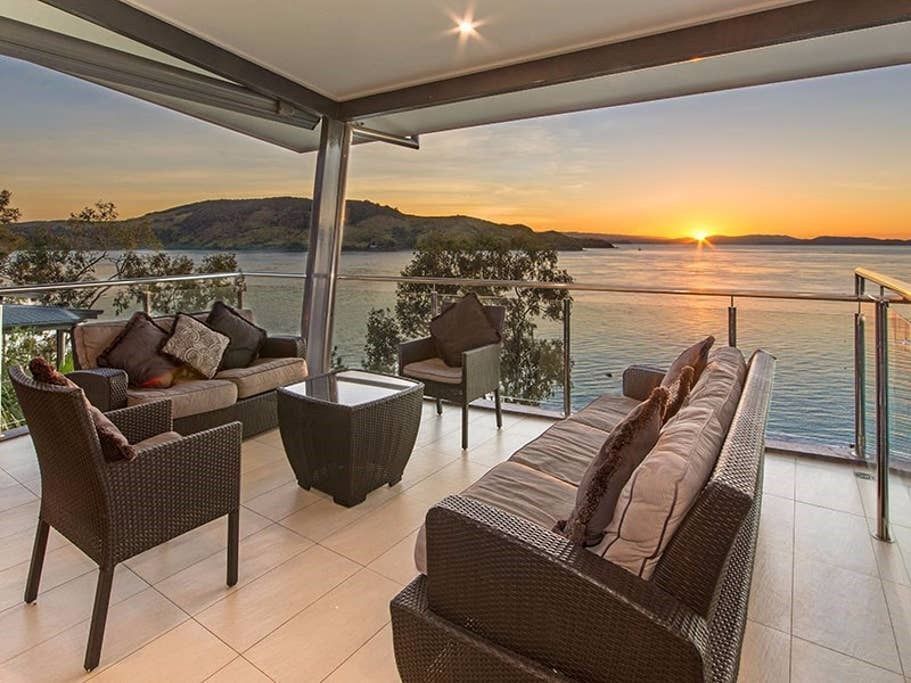 Edge Penthouse - Stunning Penthouse on Hamilton Island