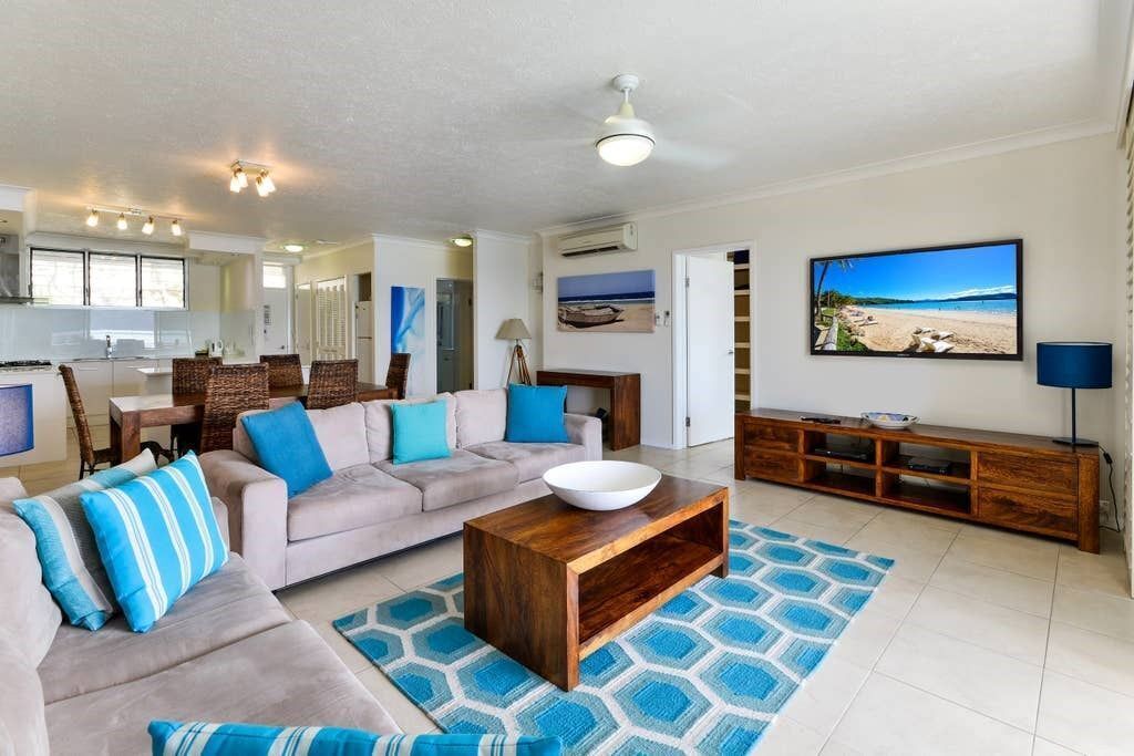 Lagoon Lodge 105 - Beachfront Apartment on Hamilton Island