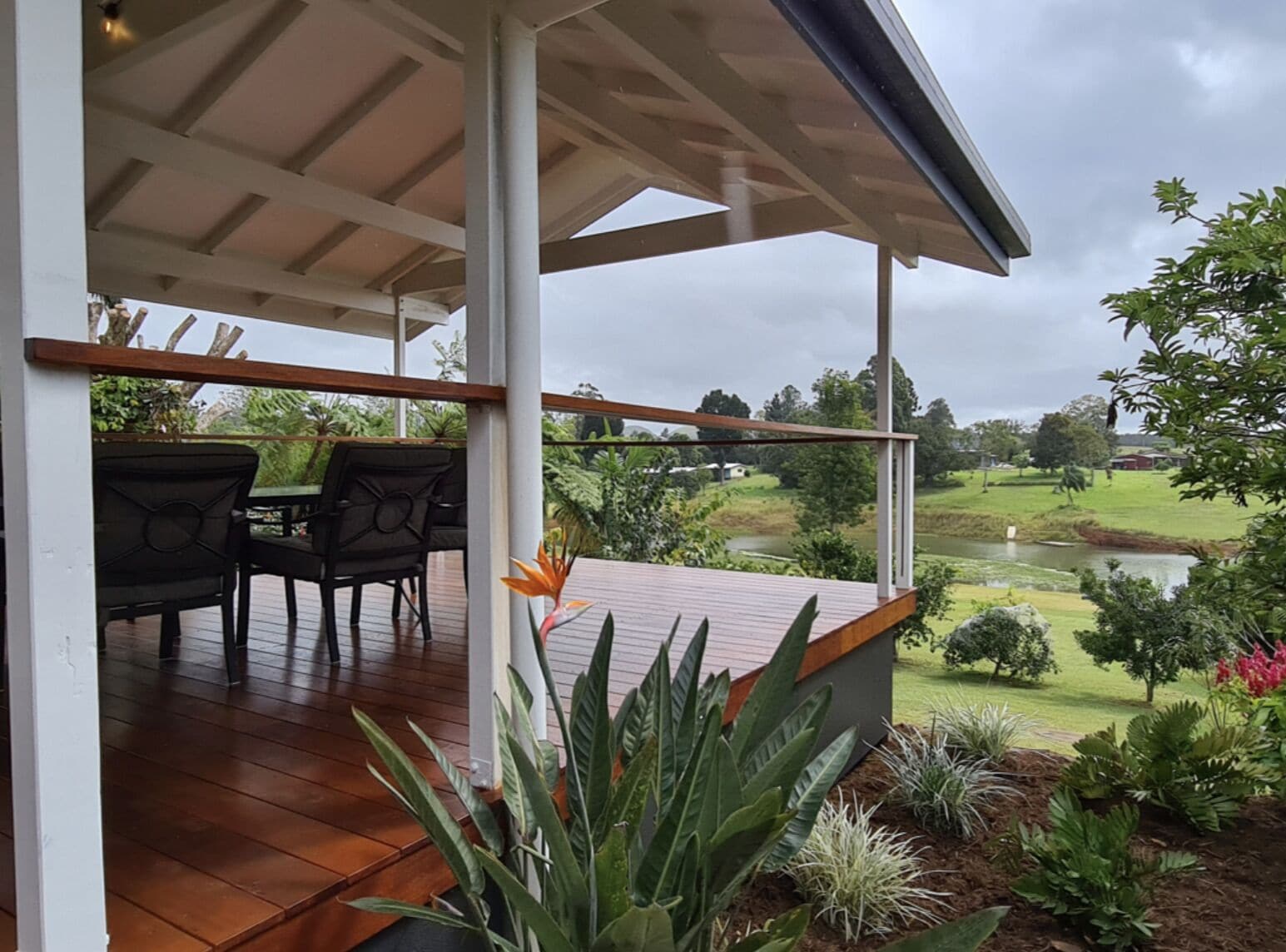 Welcome to Lakeside, Yungaburra With the Lake Literally at Your Doorstep