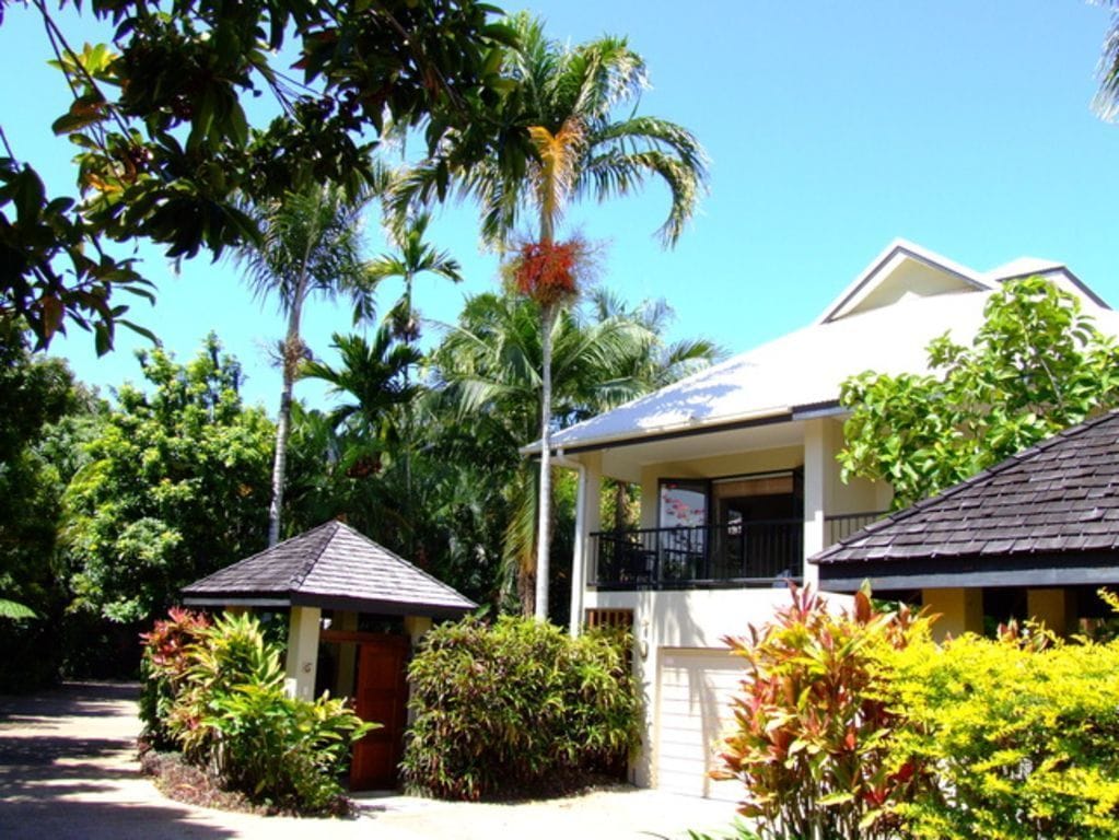 The Villa Port Douglas - 3 Beds, 3.5 Baths, Courtyard, Wifi, Netflix, Foxtel