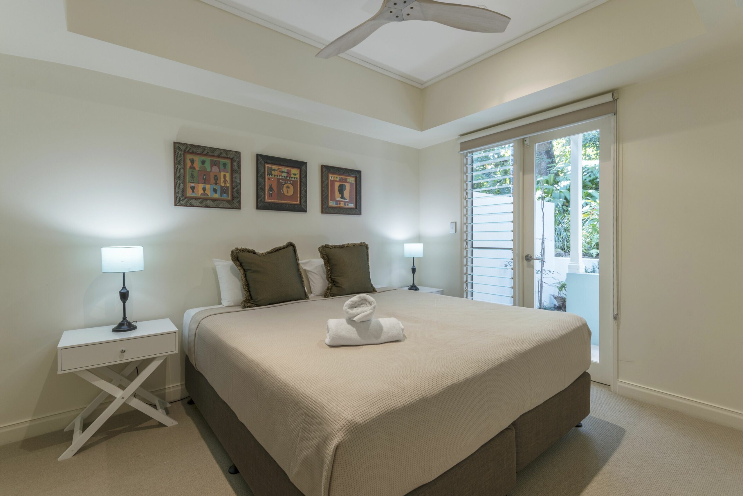 Amber Villa Port Douglas in the Heart of Town Newly Refurbished