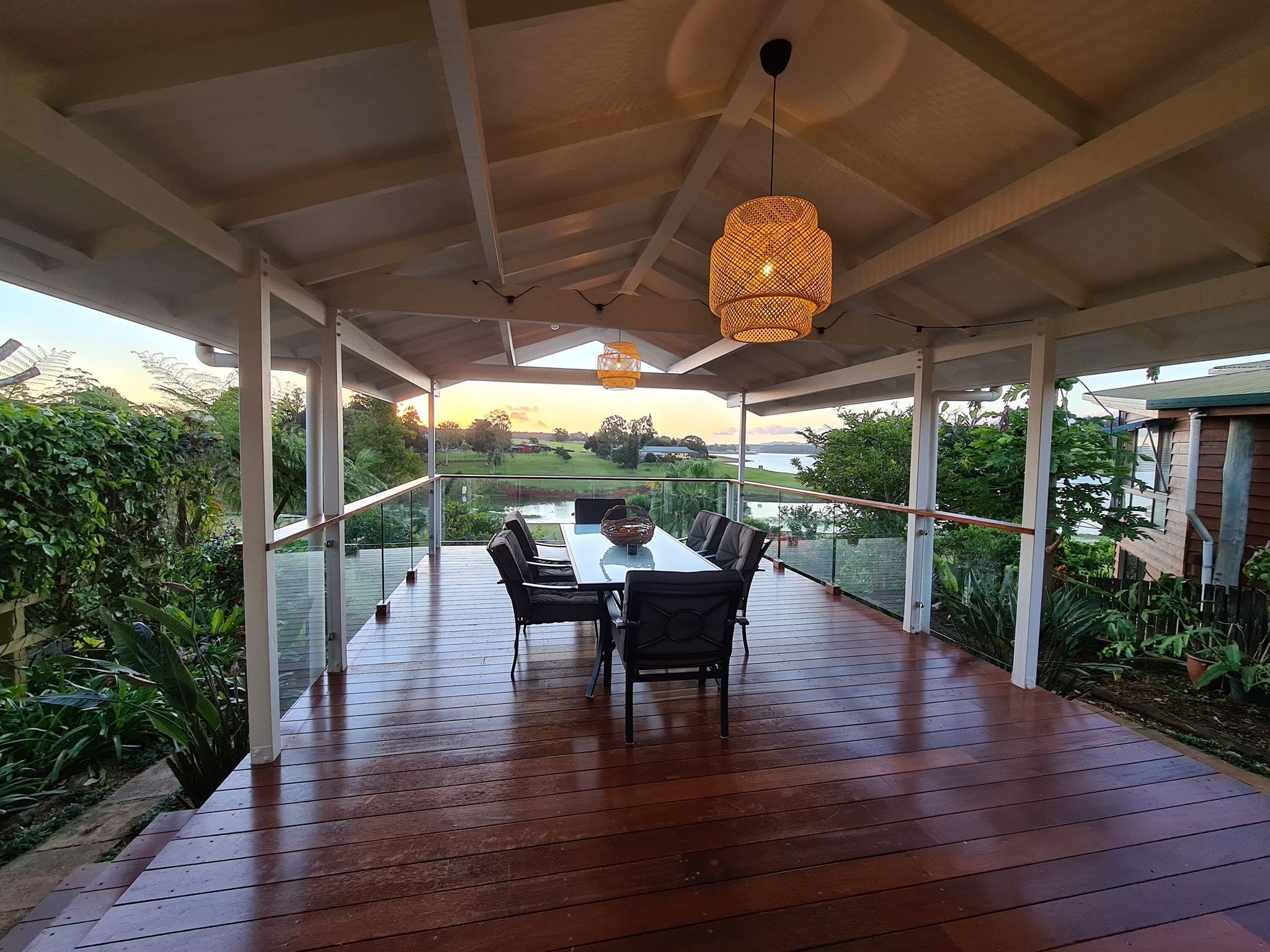 Welcome to Lakeside, Yungaburra With the Lake Literally at Your Doorstep