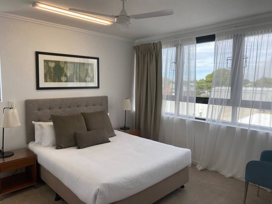 Dual Key Three Bedroom Apartment Close to CBD