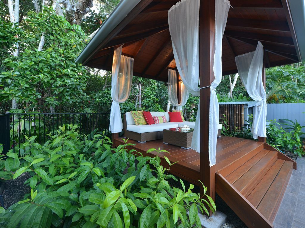 The Bahama House Port Douglas Luxury