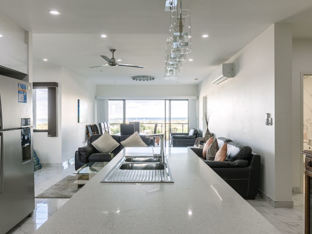 LUXURY WITH LOCATION - SEA VIEWS & MODERN CLASS