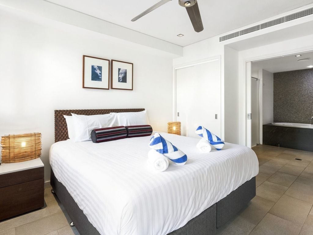 Temple 304 Modern Spacious Palm Cove Resort