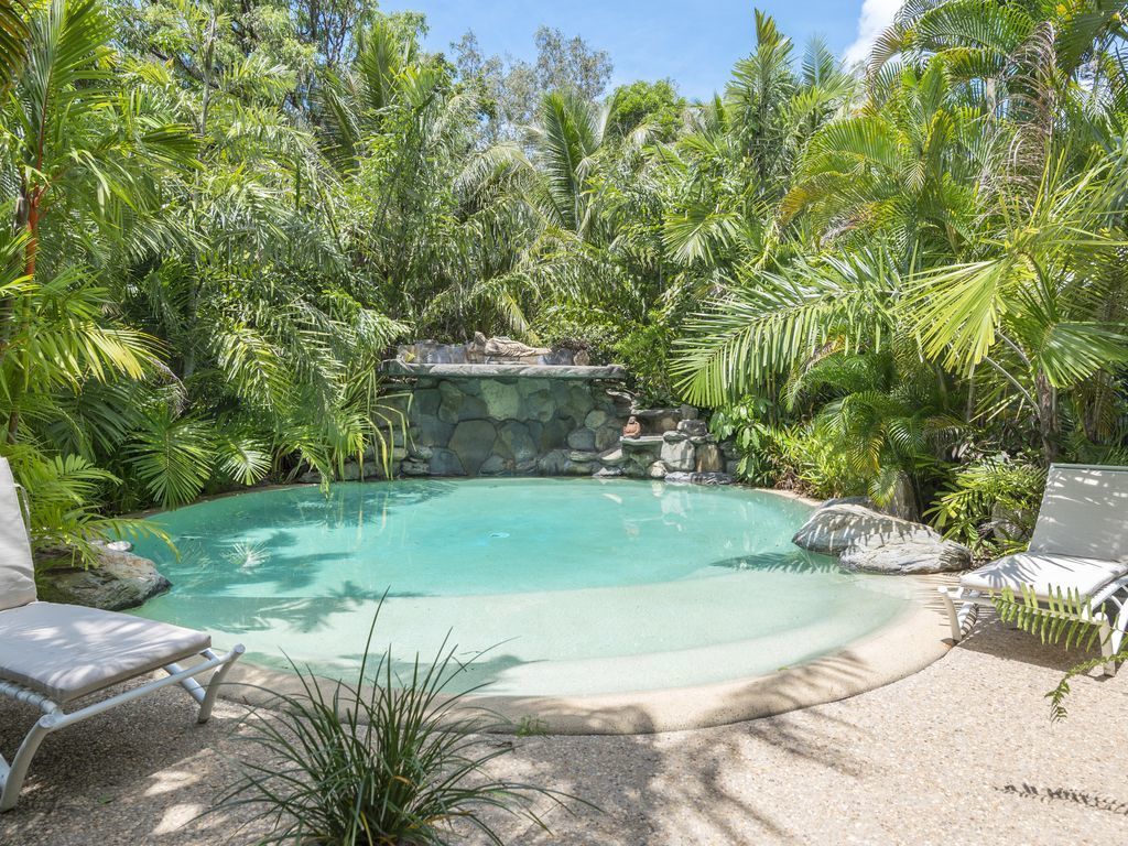 Garden Villa, Oak Beach-Pt Douglas, Queensland