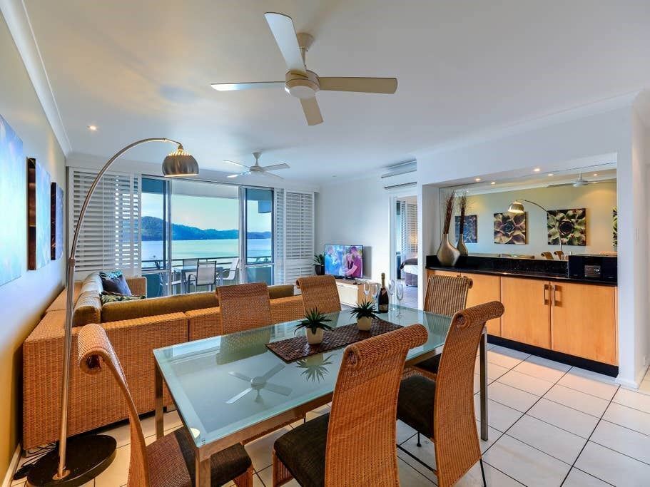 Hibiscus Apartment 208 - Beachfront Apartment on Hamilton Island