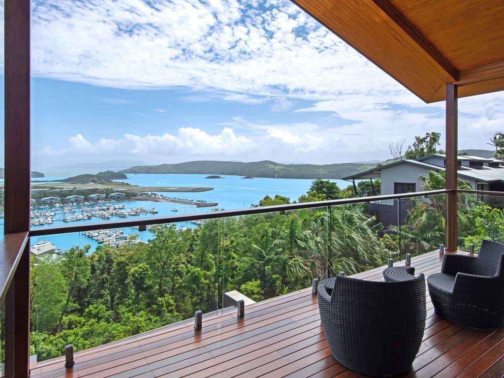 Southwinds - Stunning 7 Bedroom House on Hamilton Island