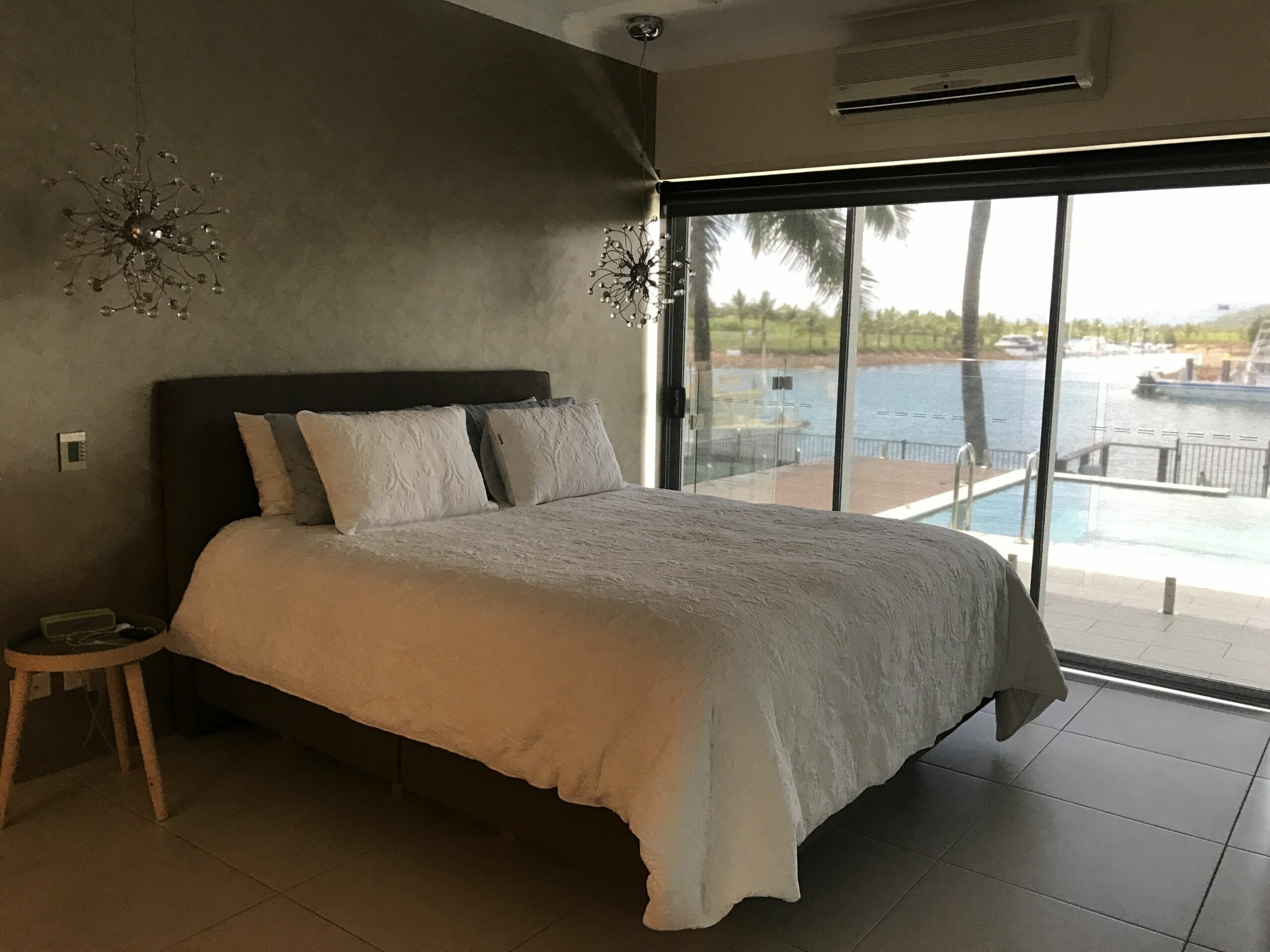 HARBOURSIDE LUXURY AT PORT HINCHINBROOK