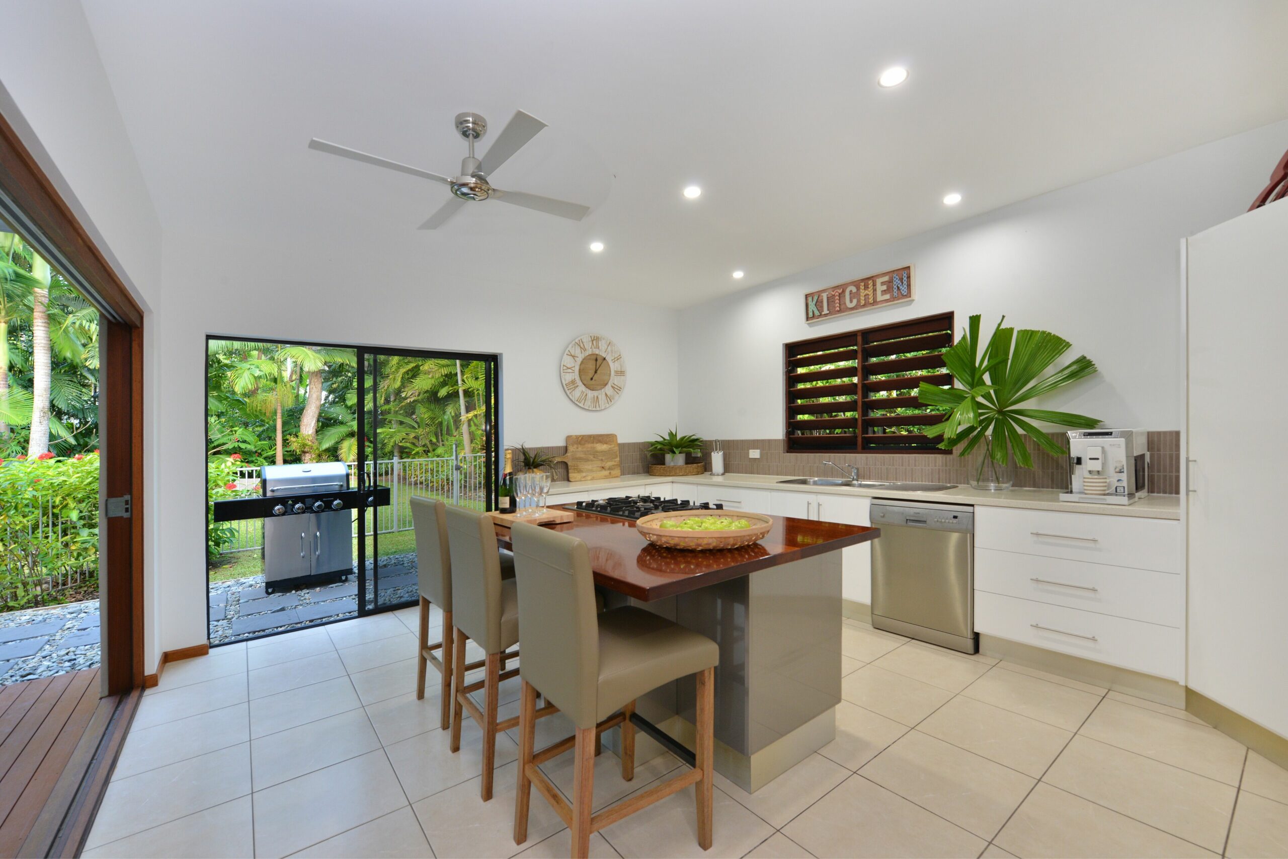 8@sands-tropical Home w Free Wifi,heated Pool & Complementary Drinks on Arrival