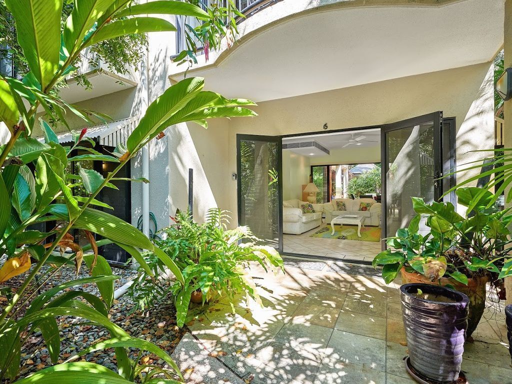 The Villa Port Douglas - 3 Beds, 3.5 Baths, Courtyard, Wifi, Netflix, Foxtel