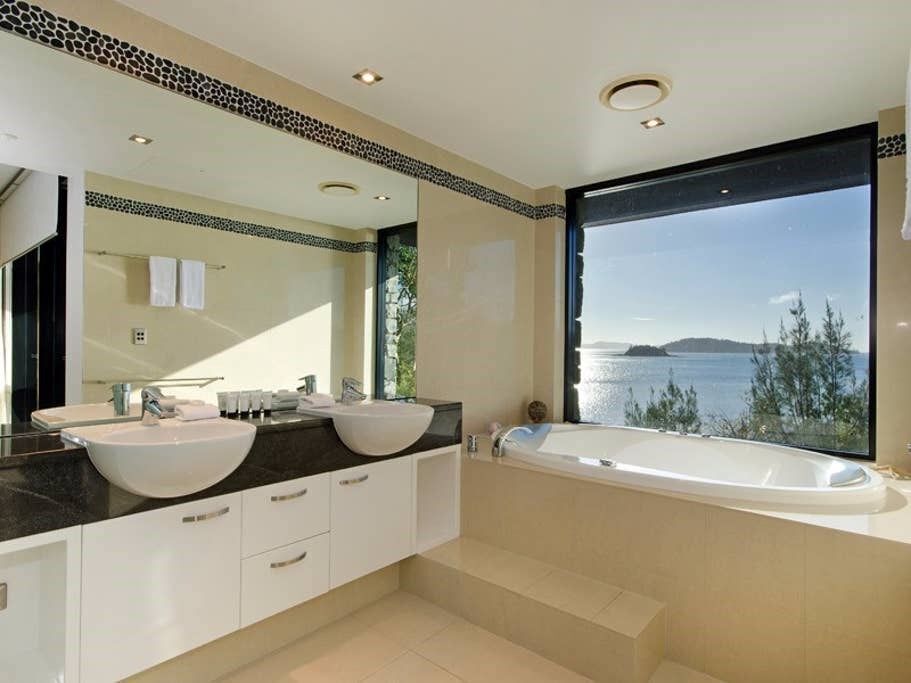 Edge Apartment 19 - Seaview Apartment on Hamilton Island