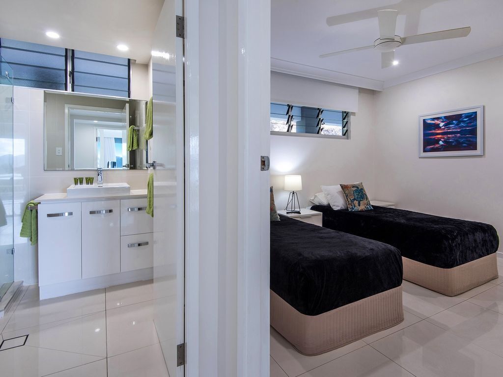 Frangipani 207 - Beachfront Apartment on Hamilton Island