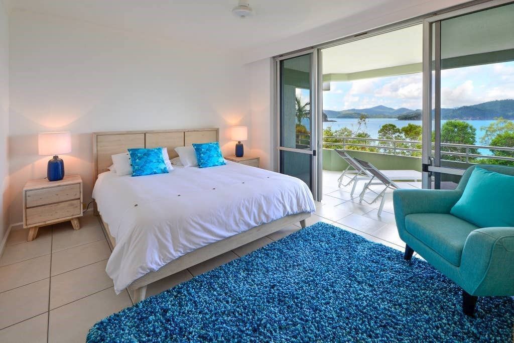 Lagoon Lodge 103 - Beachfront Apartment on Hamilton Island