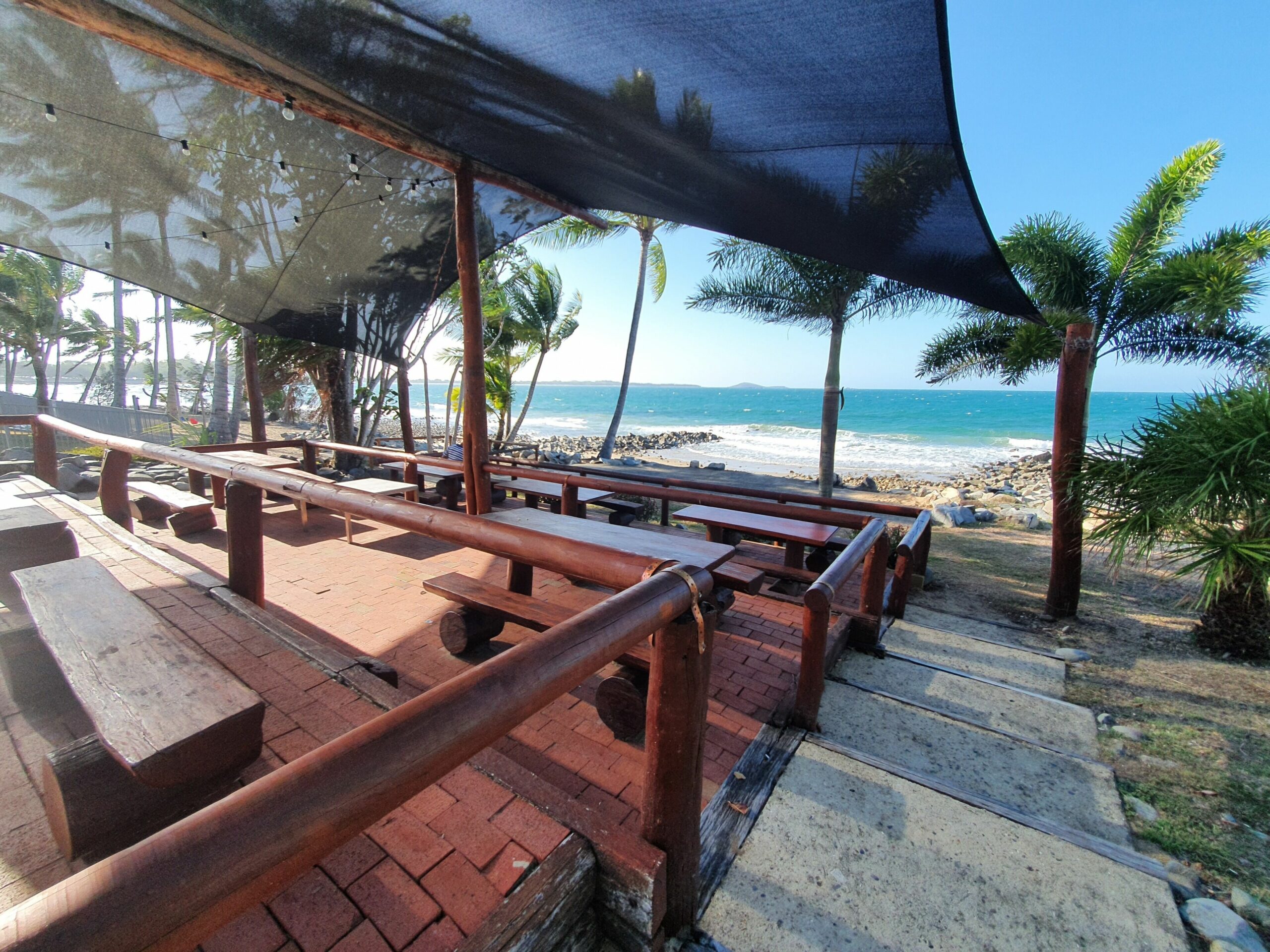 Dolphin Heads Resort-absolute Beachfront-whitsunday Getaway!