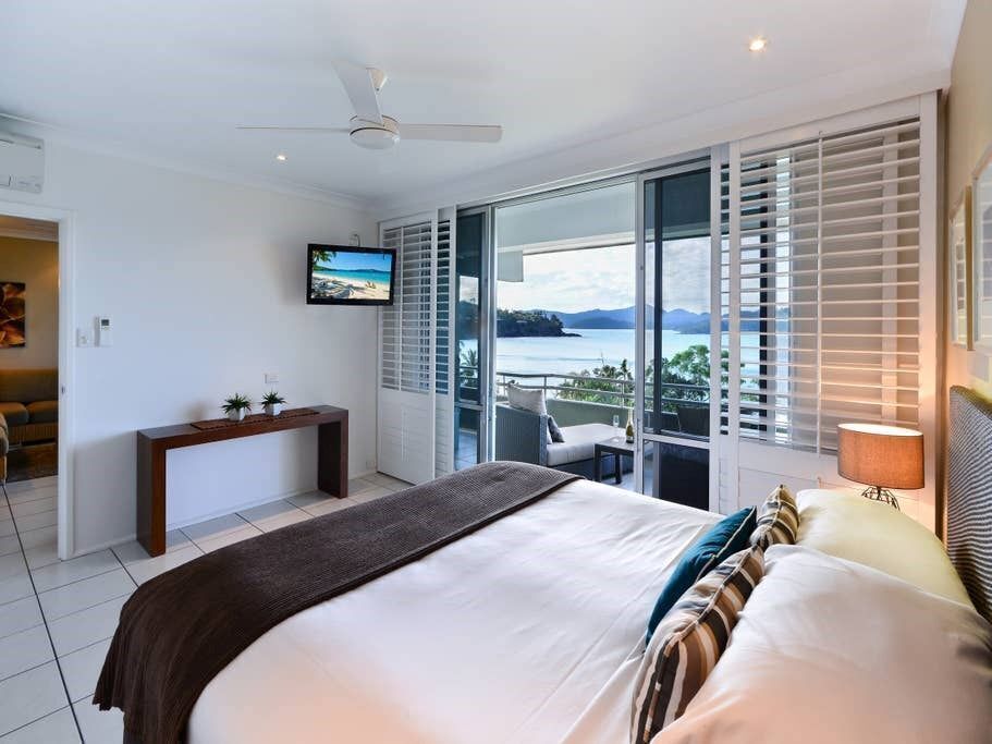 Hibiscus Apartment 208 - Beachfront Apartment on Hamilton Island