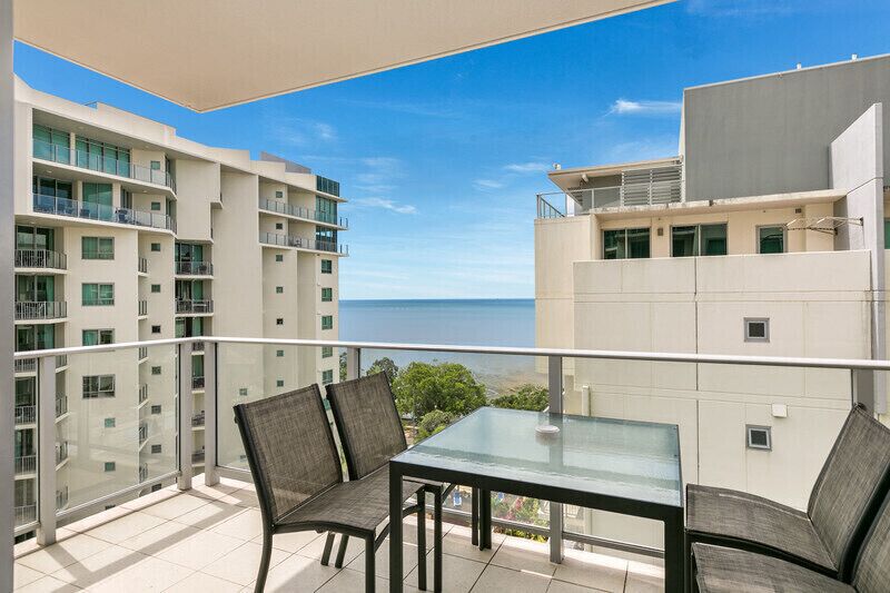 ?(10-A) Amazing Ocean Views in the City 2bdrm 2bath?