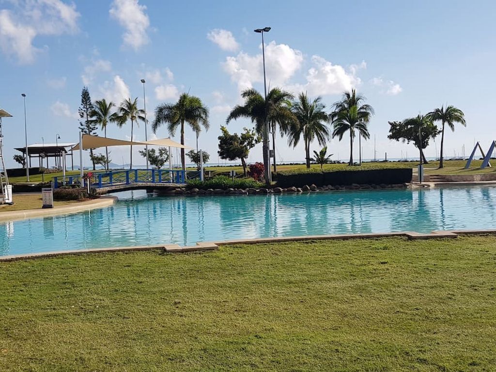 Daydreaming Airlie Beach Water Views & Moments to Boardwalk