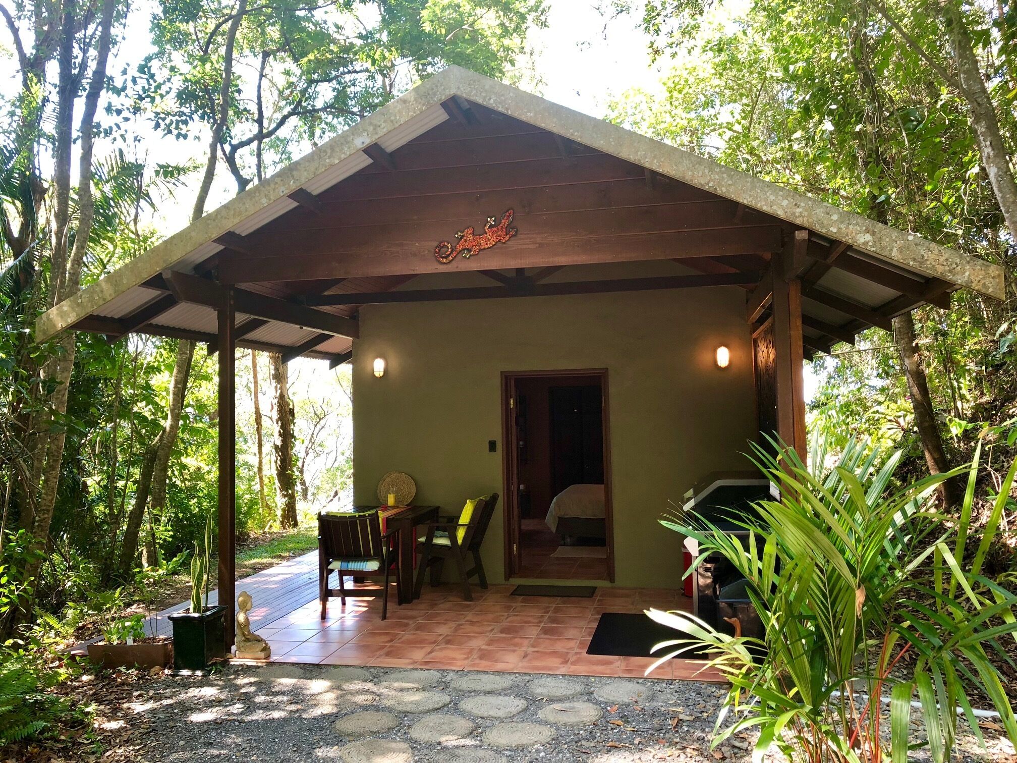 Gunnadoo – Ocean View Hut With Jacuzzi Private Rainforest Setting