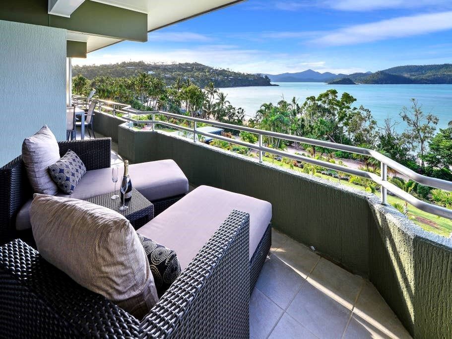 Hibiscus Apartment 208 - Beachfront Apartment on Hamilton Island