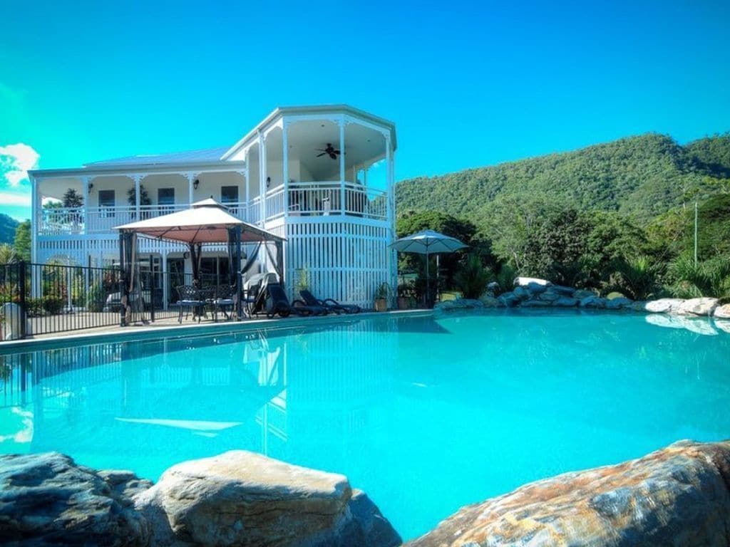 Port Douglas Lakeside Retreat