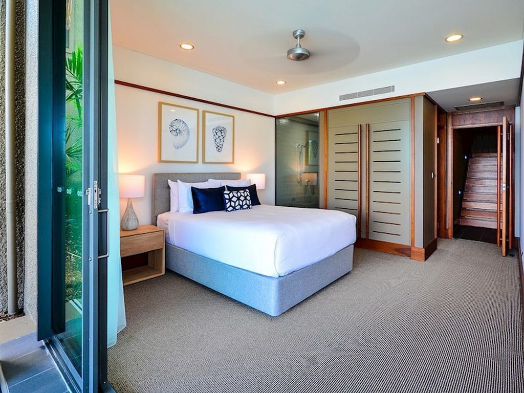 Yacht Club Villa 20 - Beautiful Ocean Front Villa on Hamilton Island