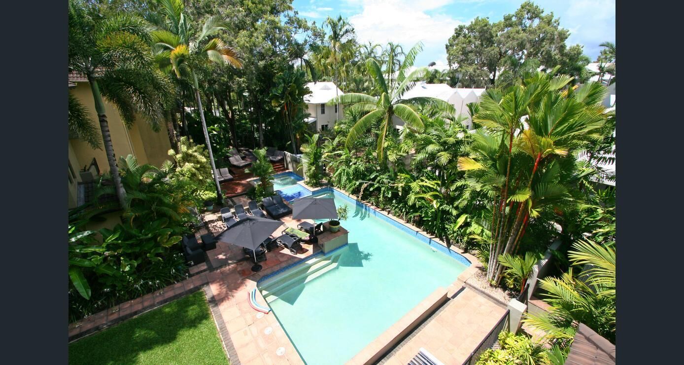 Port Douglas Beach Unit 2 Bedder